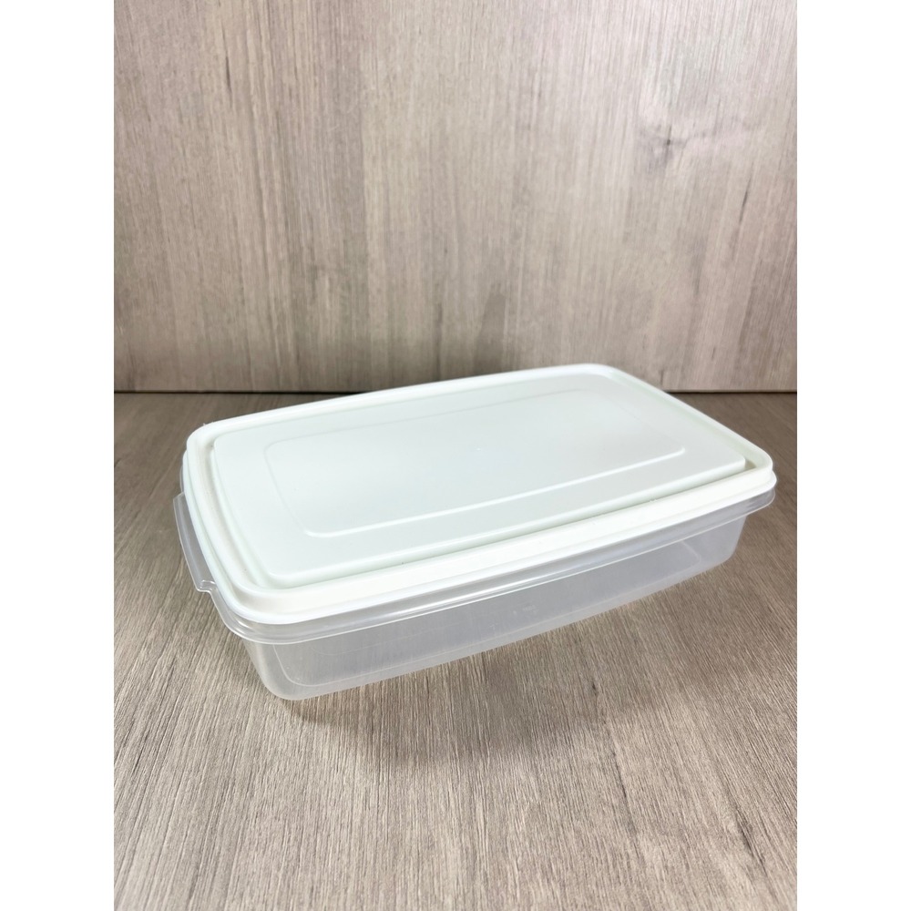 Rubbermaid Servin Saver 7 Cup Food Storage Container Rectangular Clear White Lid